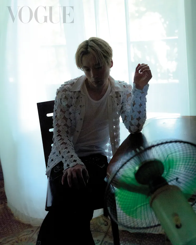 坂口健太郎拍攝《VOGUE TAIWAN》封面。《VOGUE TAIWAN》提供