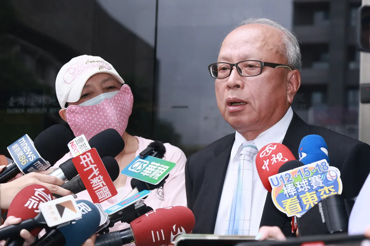 陈子婷的律师陈明正受访指出,有感受到对方调解诚意,但应继分的金额仍在讨论中。彭欣伟摄
