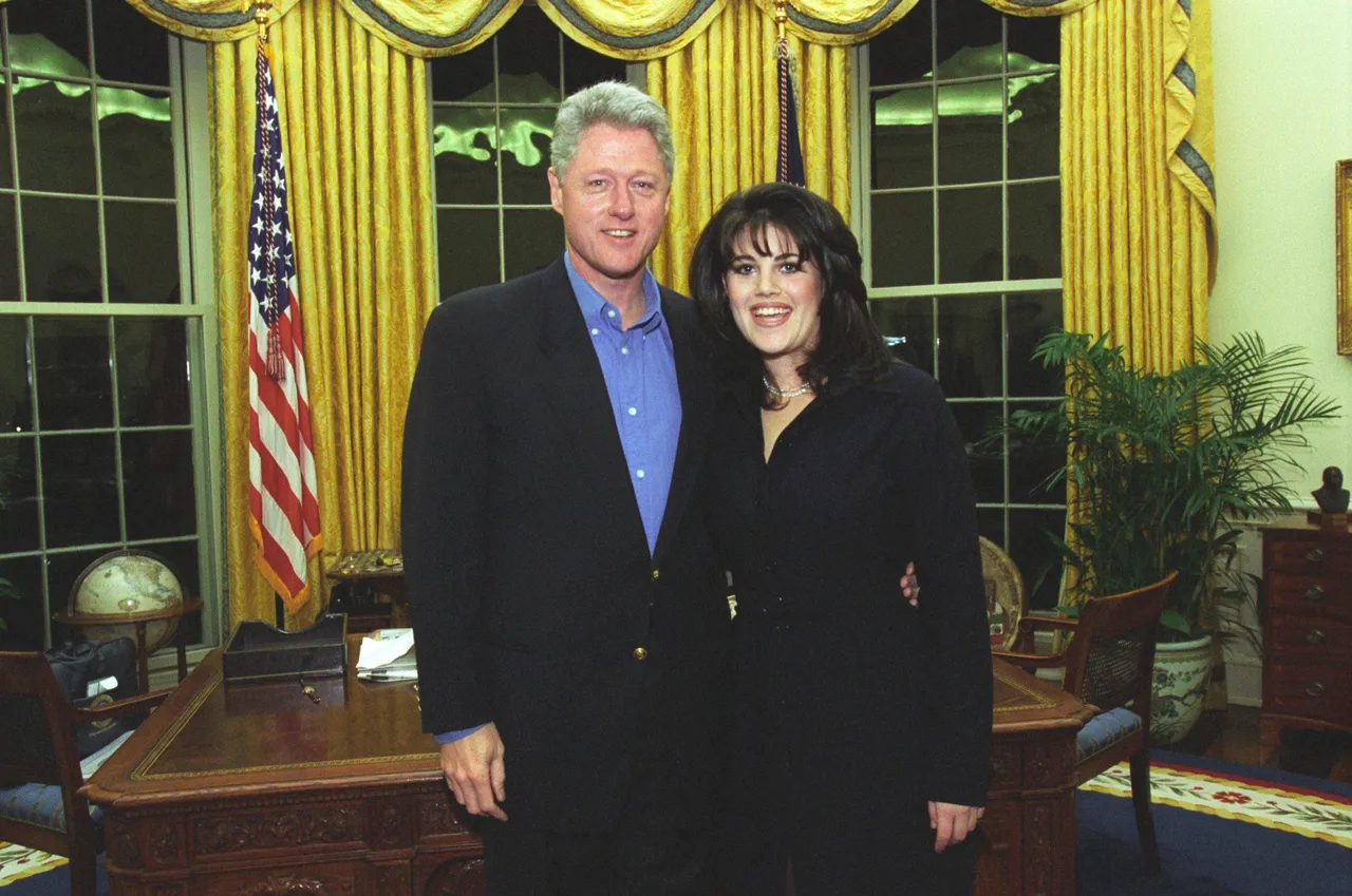 1996年美国时任总统柯林顿(左)与实习生陆文斯基发生私情。翻摄wiki/Clinton White House