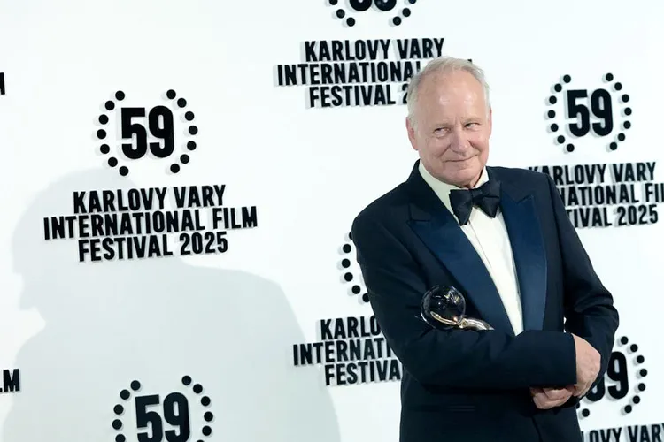 史戴倫史卡斯嘉出席第59屆捷克卡羅維瓦利影展。海鵬影業提供