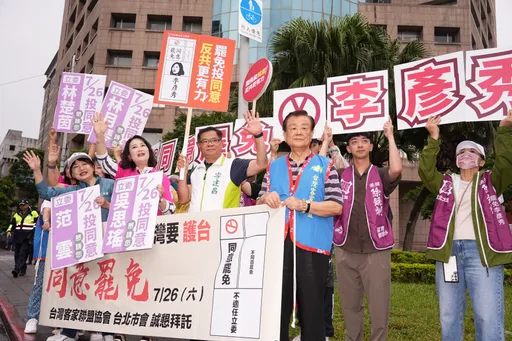 綠營「51戰隊」站路口催罷免票!吳思瑤:沒有悲觀的權利