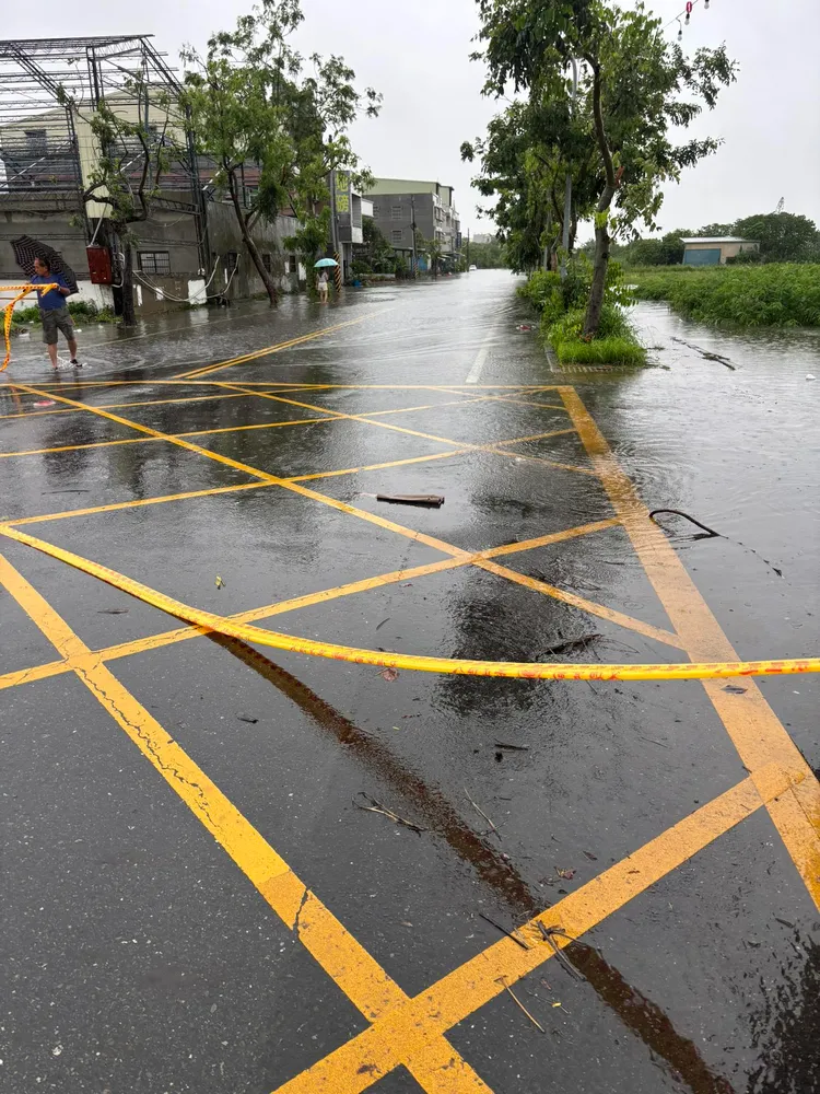 嘉義六腳介壽橋下淹水。翻攝《我是六腳人》臉書
