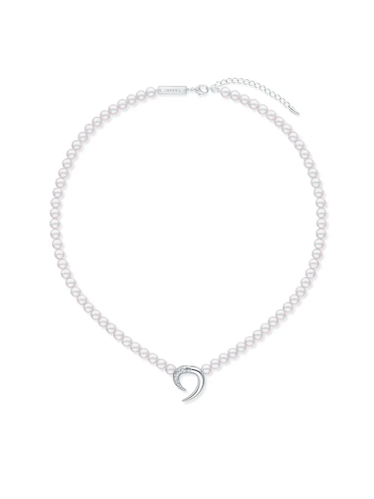 TASAKI danger horn plus 18K白金&鑽石&阿古屋珍珠項鍊，34萬9000元。品牌提供