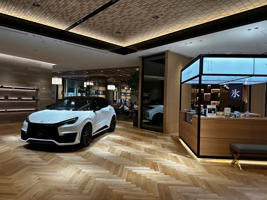 「LEXUS MEETS…」当天的展车正好是象征丰田章男会长赛车魂的 LEXUS LBX MORIZO RR。业者提供