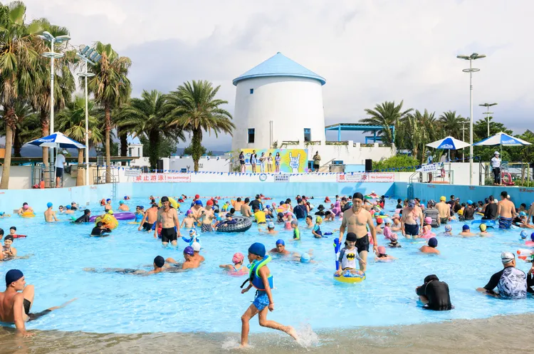 除了週年慶優惠，暑期還有慶典「部落狂歡–金夏Punch」系列活動。六福村提供