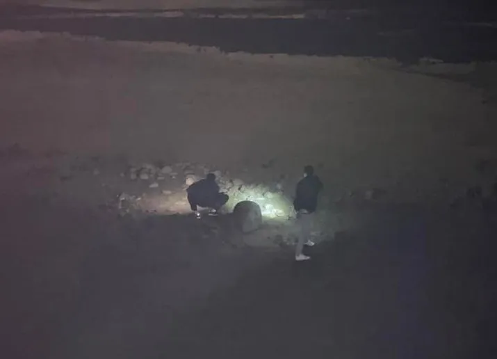 警方到場蒐證。翻攝畫面