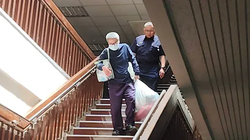 搶先沈慶京辦保!李文宗繳2千萬重獲自由 步出北院笑容滿面