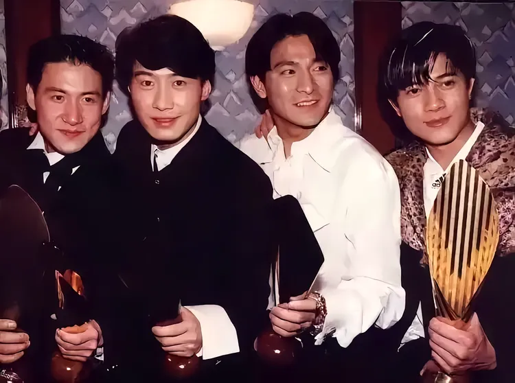 香港四大天王都是女兒奴，張學友（左起）有兩個女兒，黎明、劉德華各有一女，郭富城則被爆為兩個女兒添弟弟。翻攝抖音