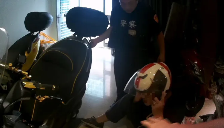 警方到場救援。龍潭警分局提供