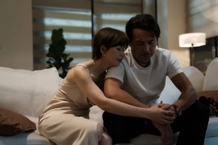 于子育（左）和李銘順合作新戲。CATCHPLAY提供