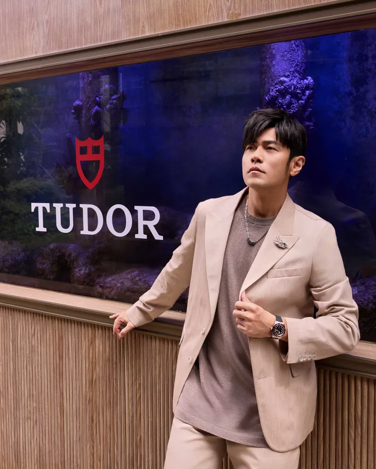 周杰倫日前在香港出席帝舵表（Tudor）「再次極速馳騁」期間限定店開幕。品牌提供
