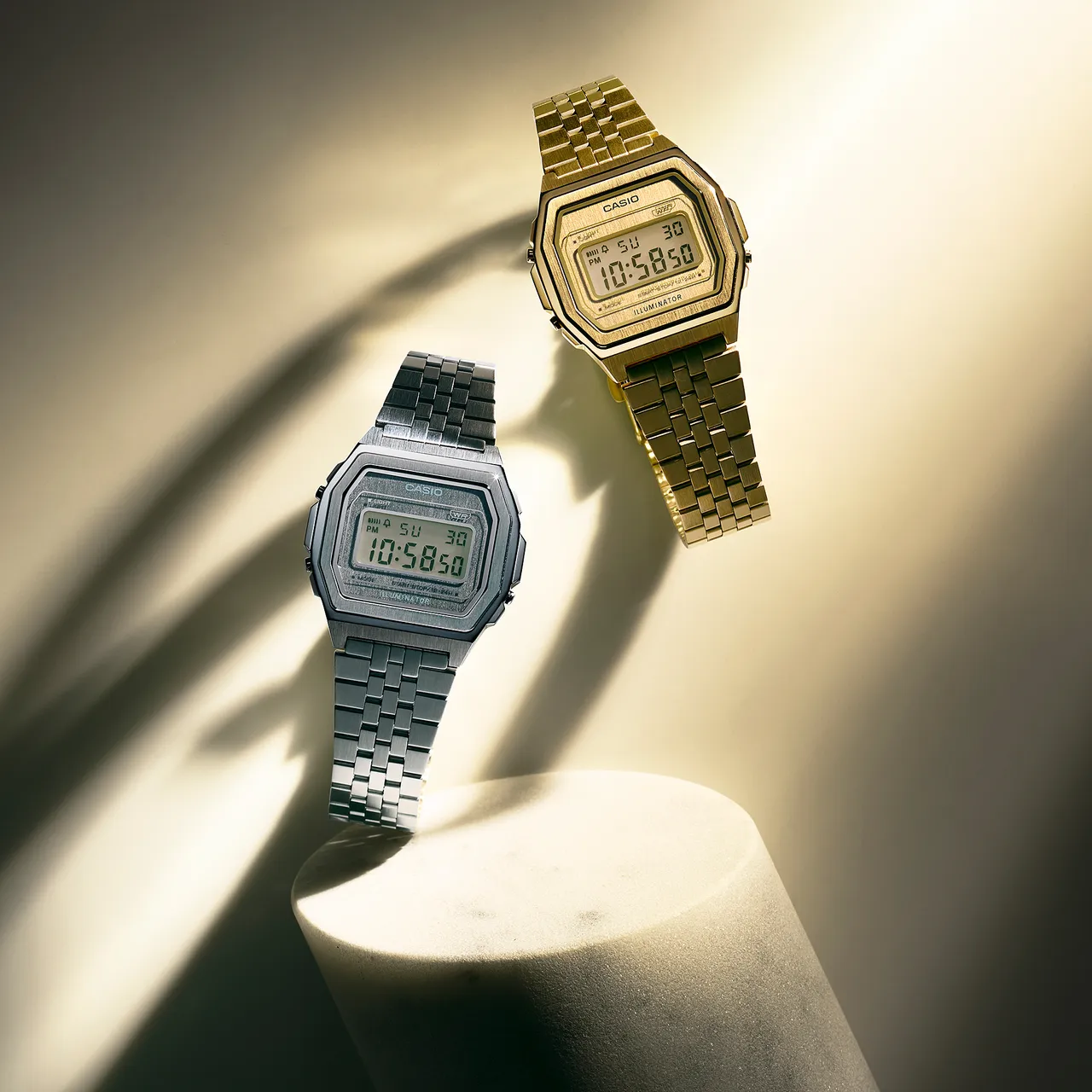 CASIO A1000A-7(左)3400元、CASIO A1000G-9(右)4600元。品牌提供