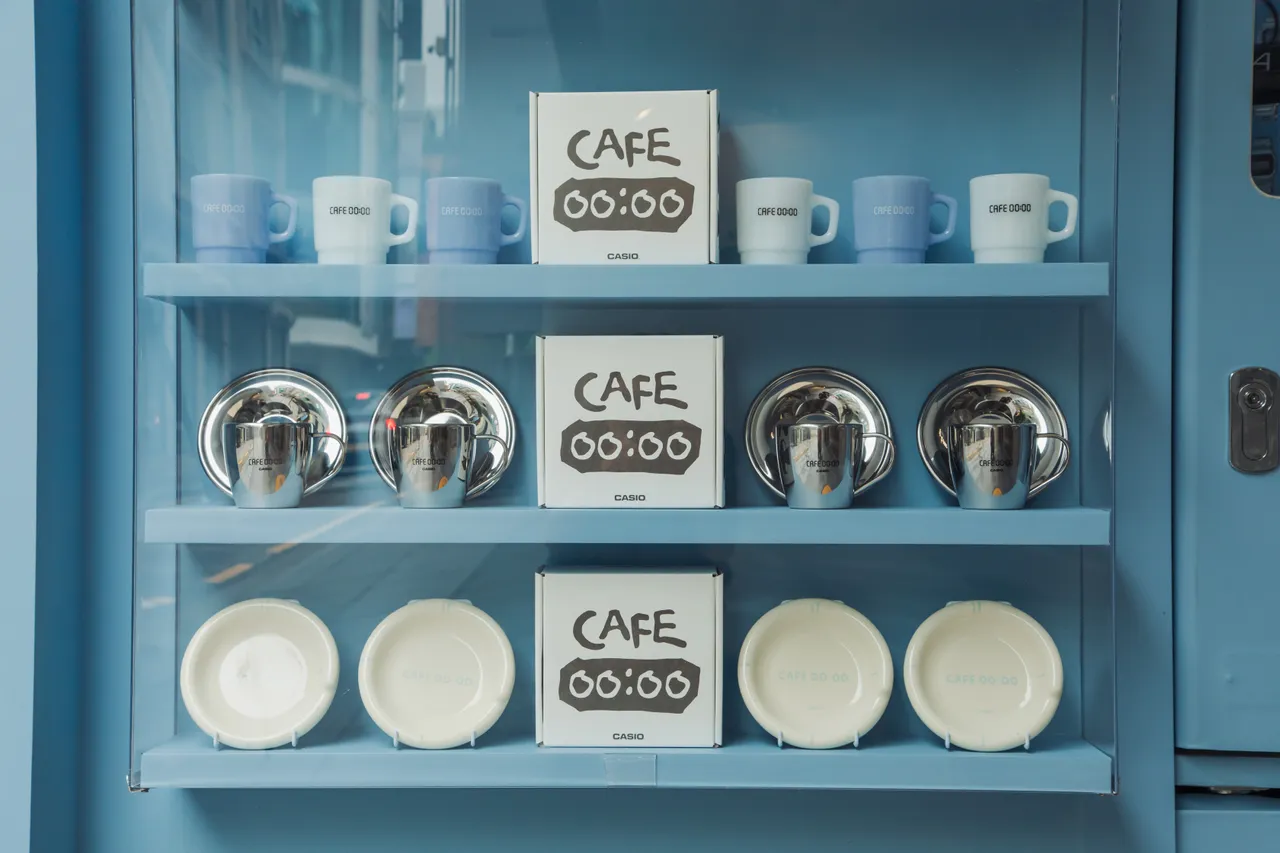 「CAFE 0000」携手韩国人气生活风格品牌 LOFA Seoul 推出限量合作商品。品牌提供