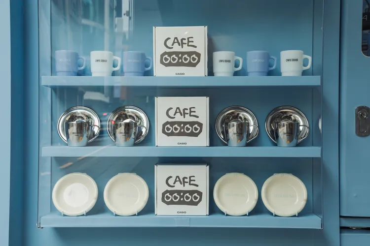 「CAFE 0000」攜手韓國人氣生活風格品牌 LOFA Seoul 推出限量合作商品。品牌提供