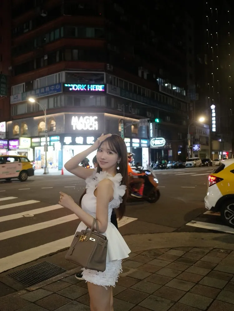 三上悠亞行程滿檔，上周現身台北。翻攝三上悠亞IG