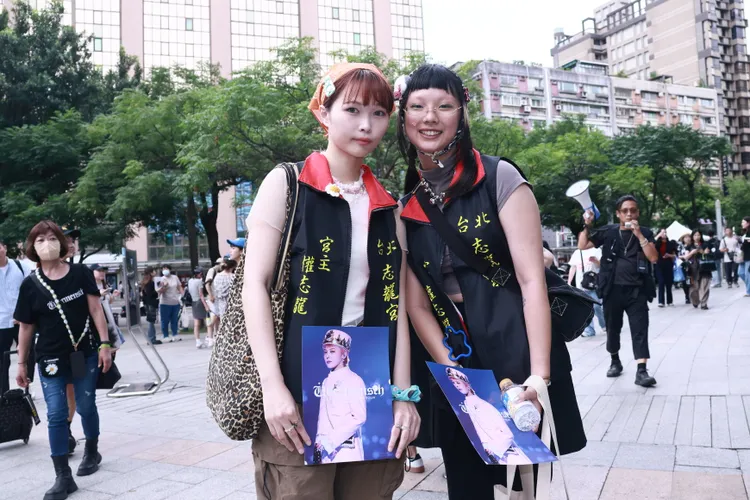 YW（右）喜歡GD 10年，Tammy去年MAMA大獎才入坑。彭欣偉攝