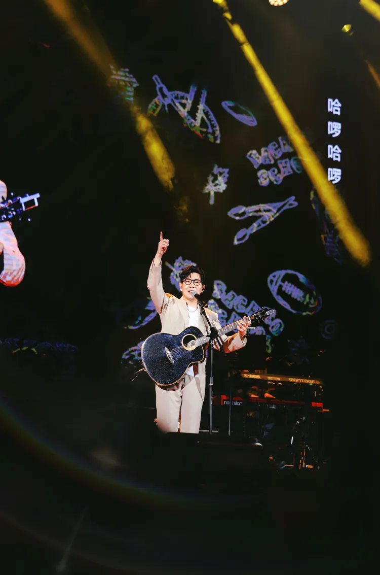 品冠台上教「以歌把妹」絕招。種子音樂提供