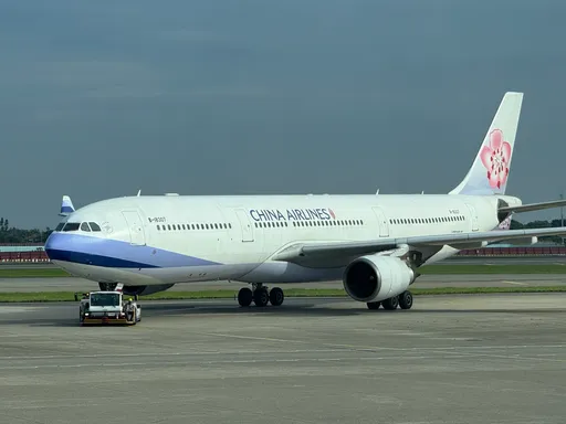 華航不認班機「衝向山頭」 前機師貼韓媒大篇幅報導打臉