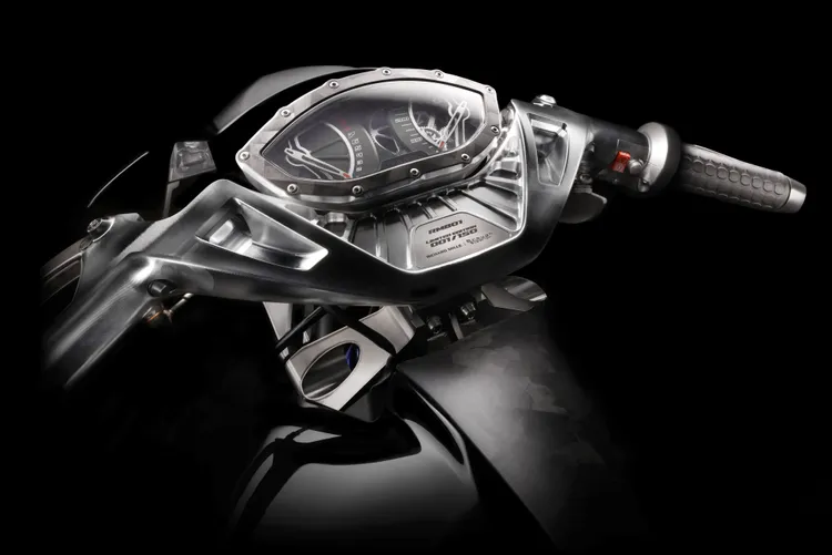 RMB01競速摩托限量150台。品牌提供