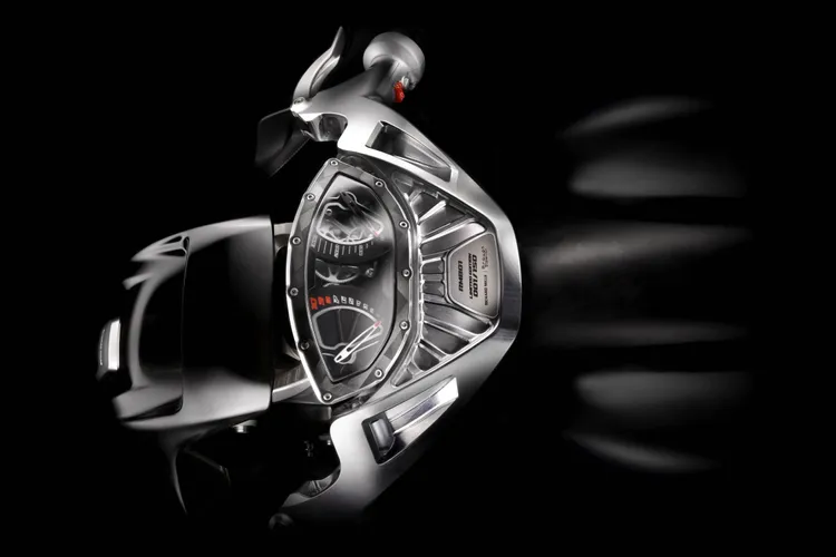 RMB01競速摩托限量150台。品牌提供