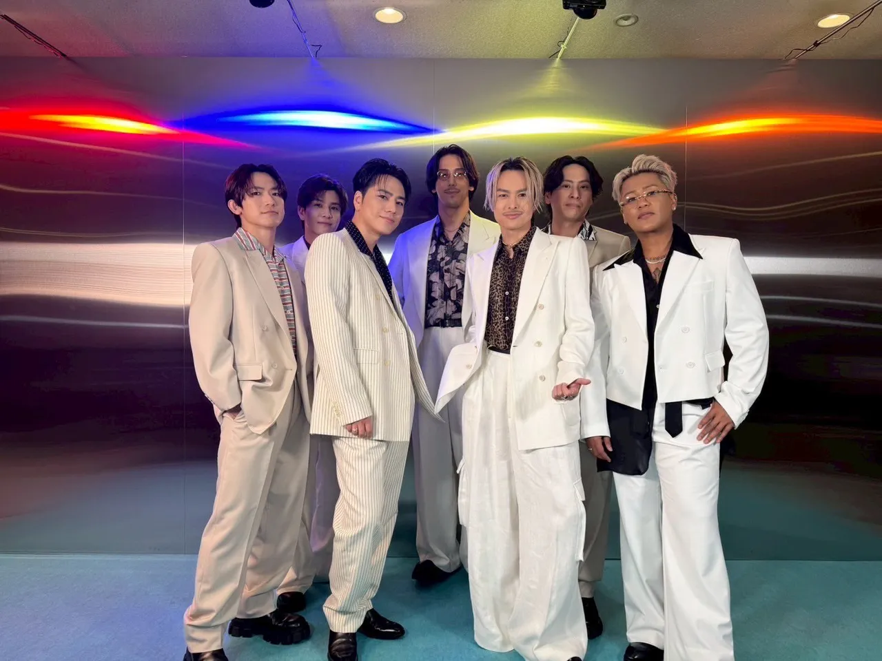今市隆二(右三)是「三代目JSB」双主唱之一。翻摄三代目 J SOUL BROTHERS X