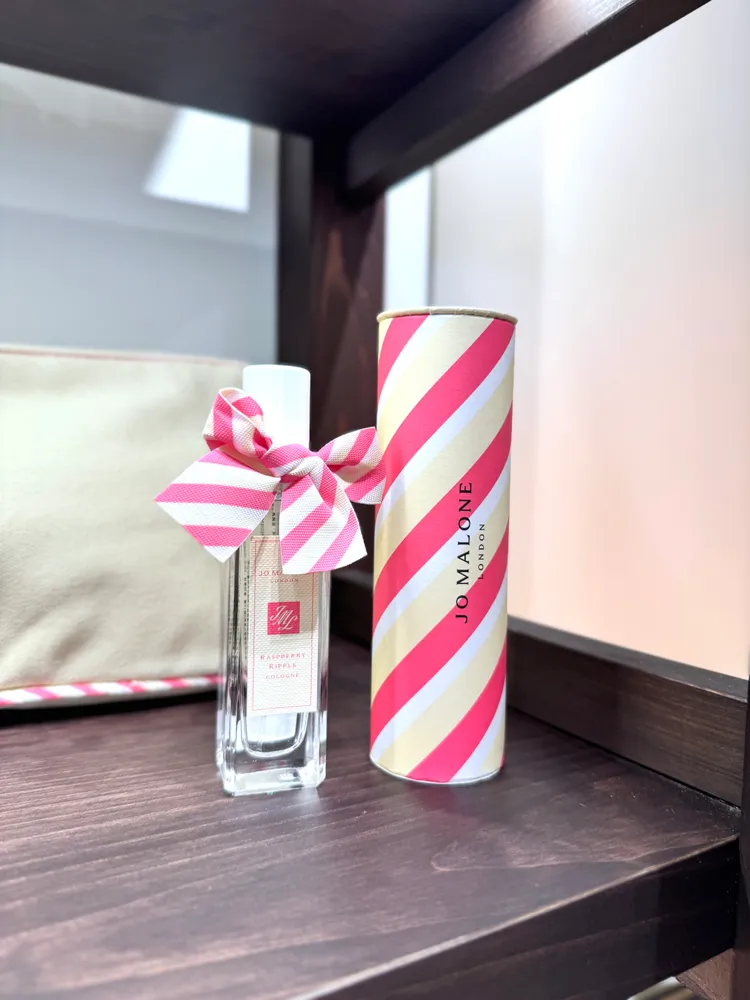 30ml版本香水擁有可愛的圓筒管狀盒裝。張家玲攝