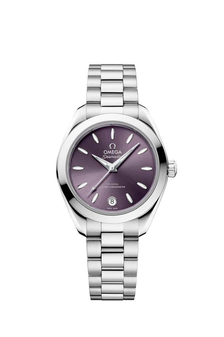 OMEGA海馬系列Aqua Terra 30mm不銹鋼腕錶，搭配太陽線紋薰衣草紫色錶盤，20萬8000元。品牌提供