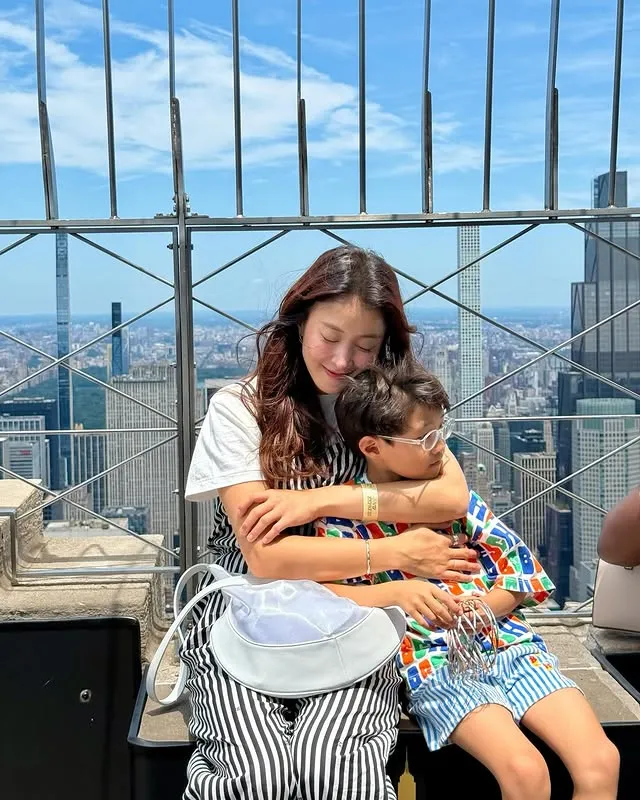 李施昤時常曬出母子日常。翻攝李施昤IG