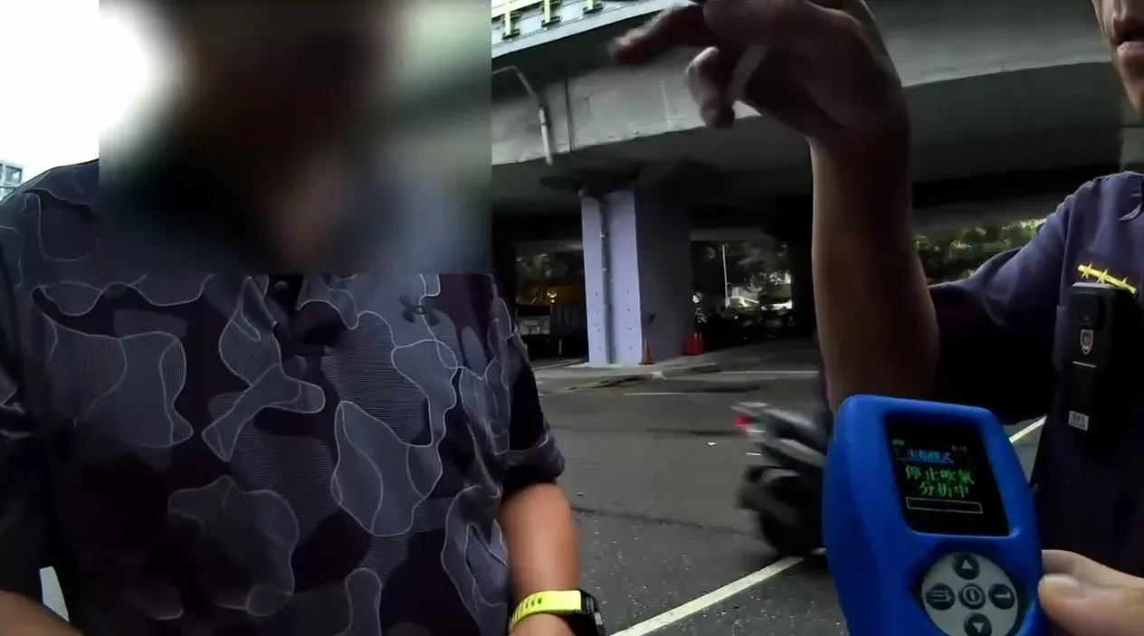 秦男酒测值达0.47。警方提供