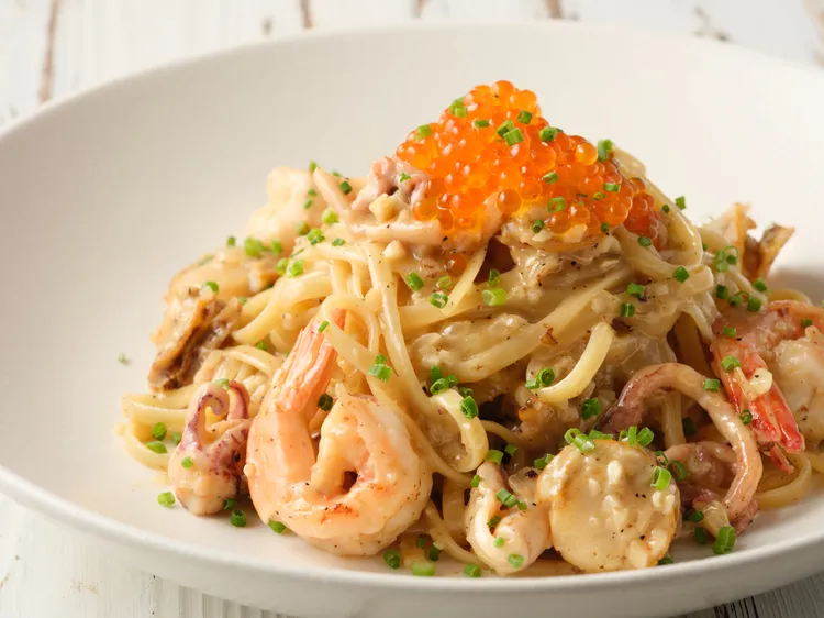 蒜蓉奶油海鮮麵。業者提供