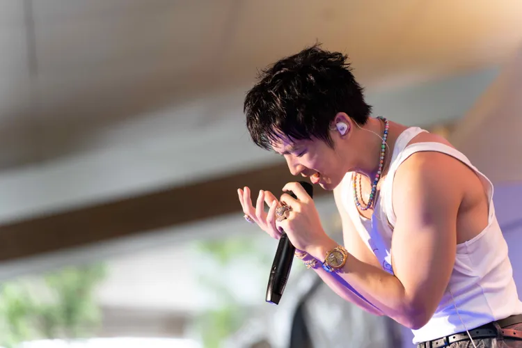 吳思賢新歌首唱。Ease香氛提供