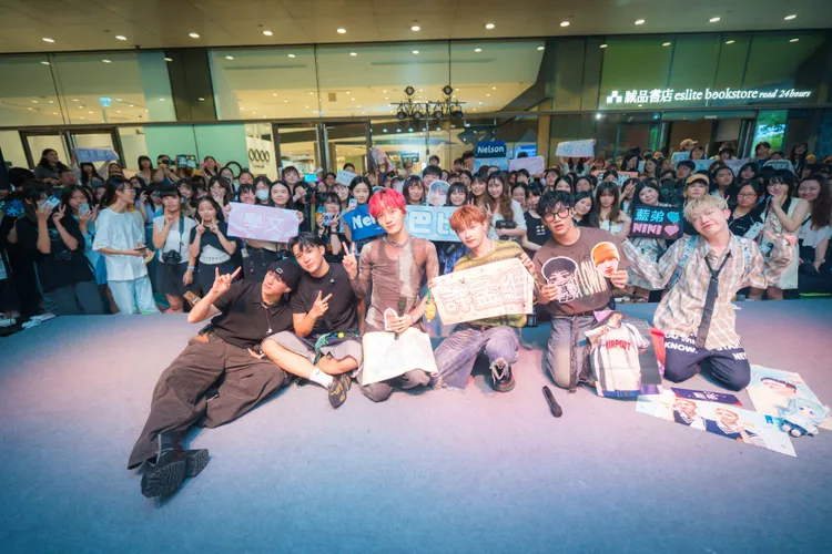 男團VERA。Ease香氛提供