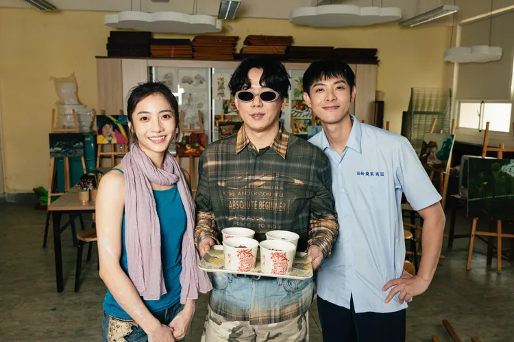 蕭煌奇探班林映彤、連晨翔。華納音樂提供