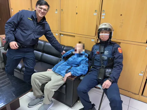 失智翁自行離開醫院失聯 倒臥騎樓被警方帶回