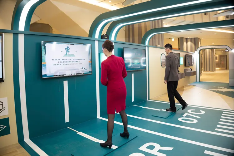 現場可挑戰反應力遊戲「解鎖飛行能量」。國泰航空提供