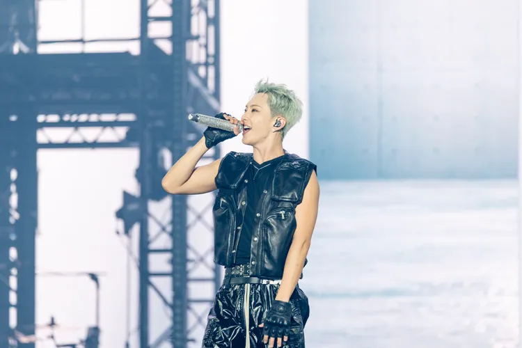 HOSHI提到飯店洗行李箱事件，中文自嘲「我是小笨蛋」。D-SHOW提供