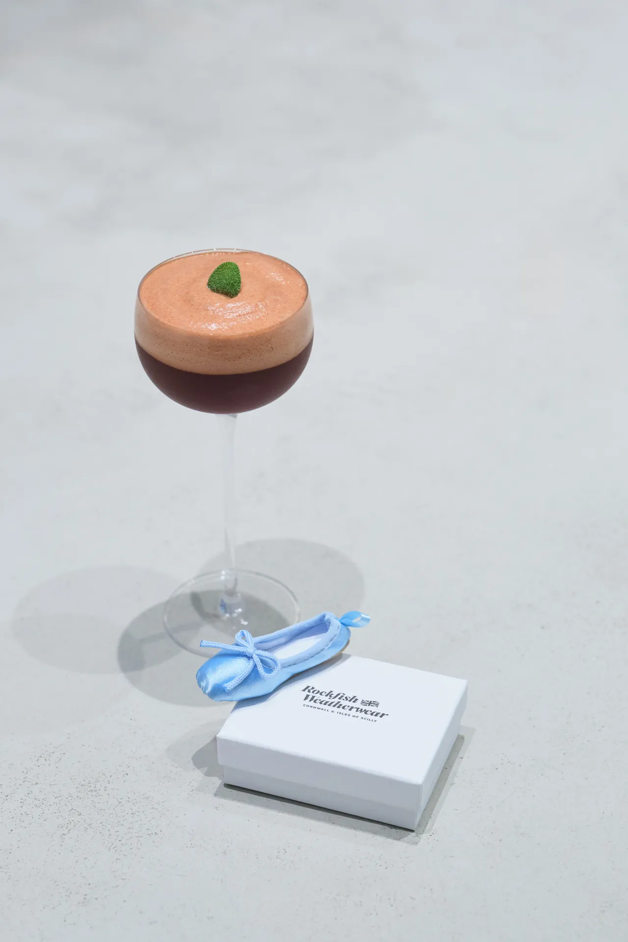 Rockfish与GŪLŪ GURU酒调实验室推出联名调酒。品牌提供