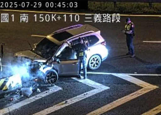 國1三義交流道汽車自撞匝道石墩 未繫安全帶釀禍!駕駛傷重不治