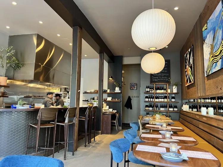 餐酒館開幕才2個月就宣布歇業。翻攝自Yelp