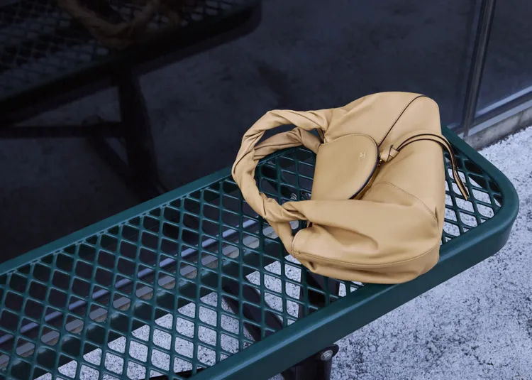 FENDI Spy Bag將再度回歸，預計於7月17日開賣。品牌提供