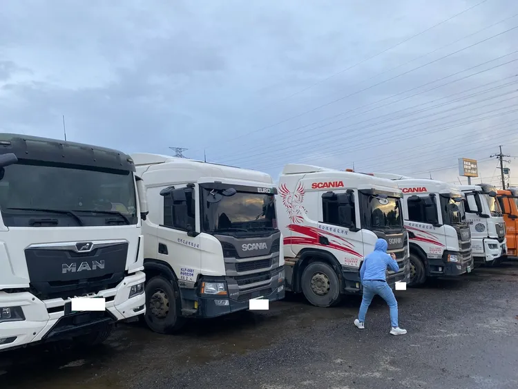 查扣17輛砂石車。桃園地檢署提供