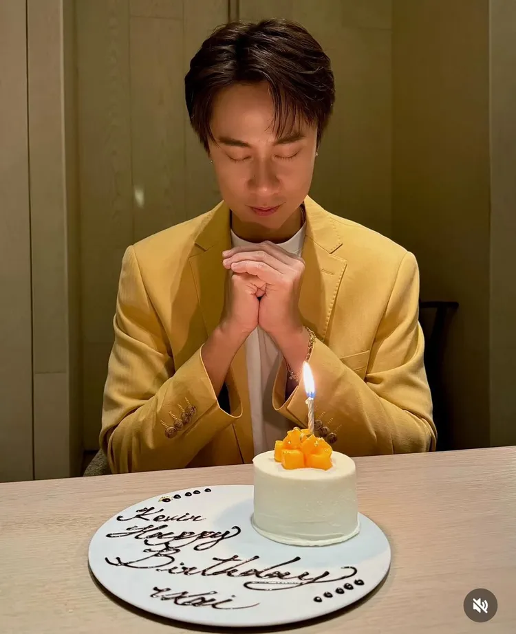 劉書宏過38歲生日，眾好友輪流請吃飯。翻攝自劉書宏IG