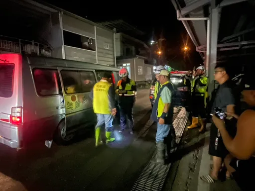 應戰致災豪雨!高雄應變中心一級開設 警戒區撤離2315人