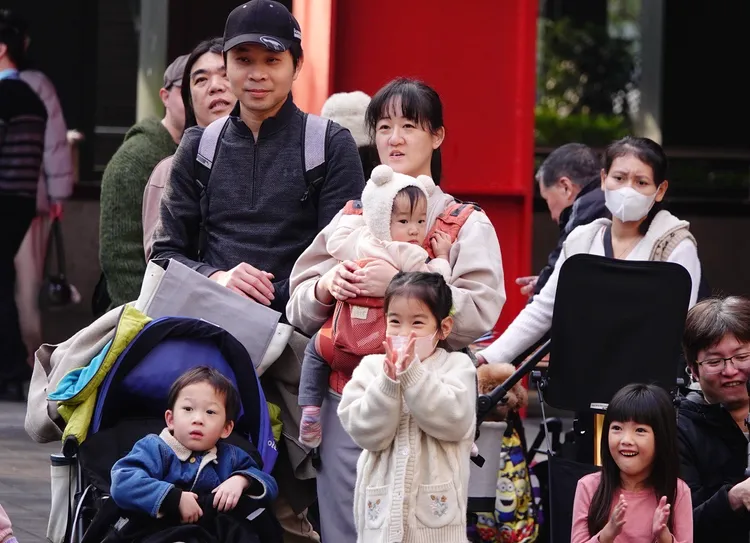 勞動局接獲多起申訴，育嬰留職停薪期滿卻無法復職，雇主未恢復原職將依法開罰。莊宗達攝