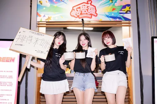 樂天三本柱開店!河智媛當店長 一句「給我錢」笑翻全場