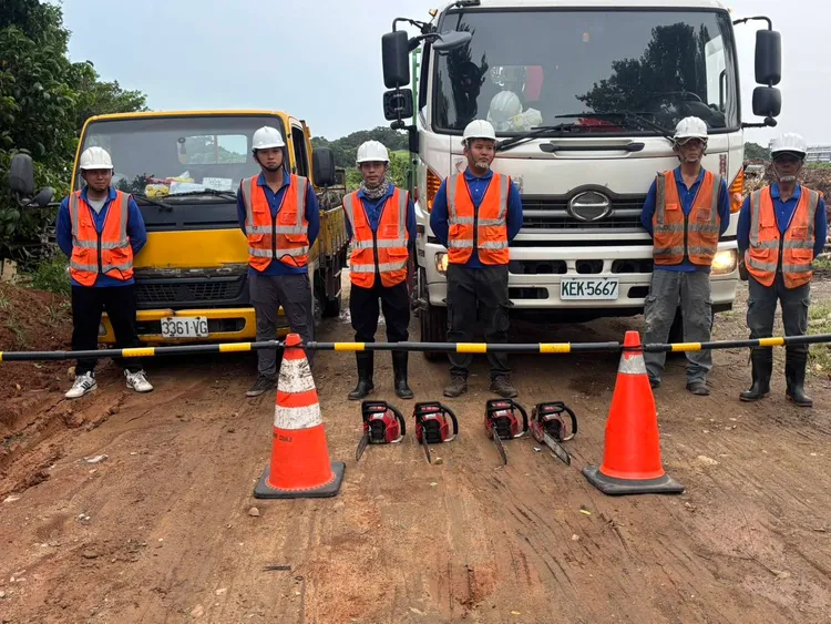 侯友宜表示在確保新北市民安全無虞的情況下，只要中央或其他縣市有需要協助的部分，務必全力支援。消防局提供