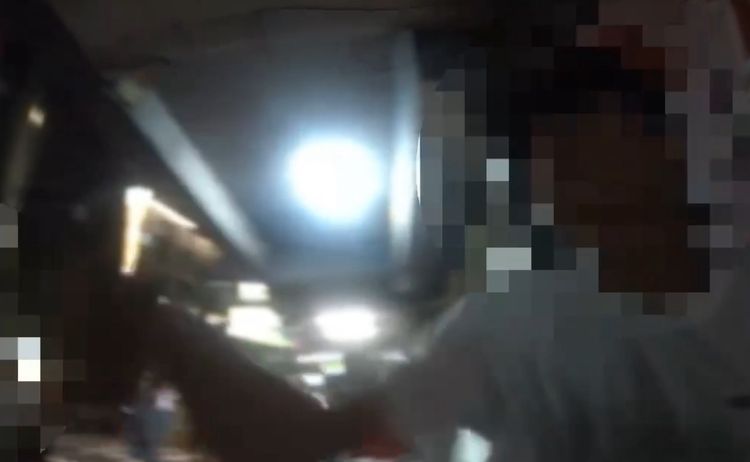 內外打成一團！板橋餐飲店爆感情糾紛4人被逮　囂張男摔杯嗆「警察卡大喔」