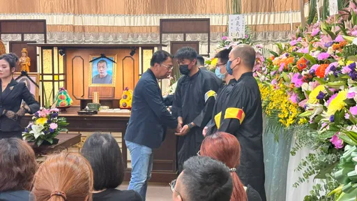 台中五口命案今告别式! 卢秀燕吊唁花篮「同悲不舍」 丰原警长:查缉不法慰亡灵