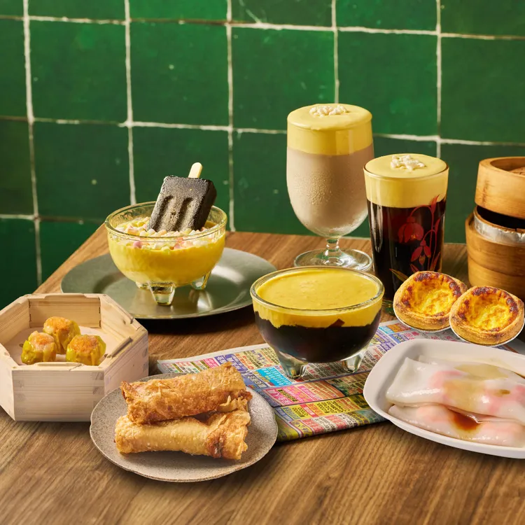 煲榮興將聯名餐點結合經典港味，推出超值套餐組合。業者提供