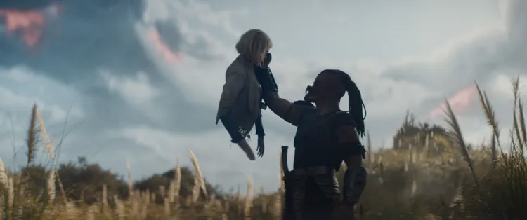 艾兒芬妮在片中剩半截。二十世紀影業提供